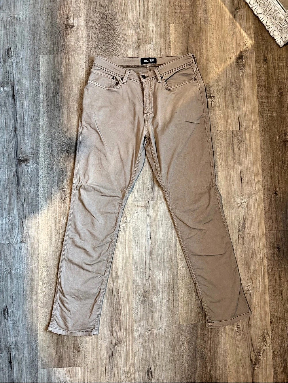 DU/ER khaki pants size 33x32